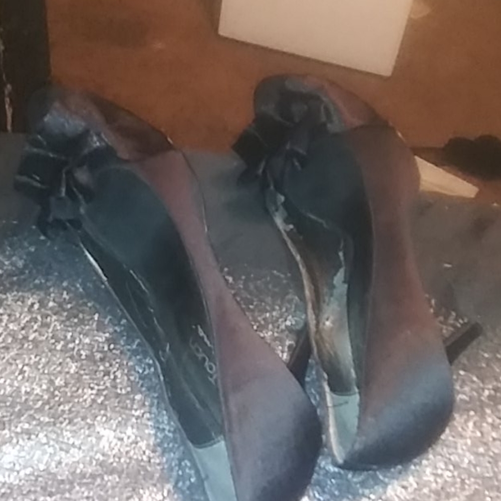 Heels - Picture 2 of 2
